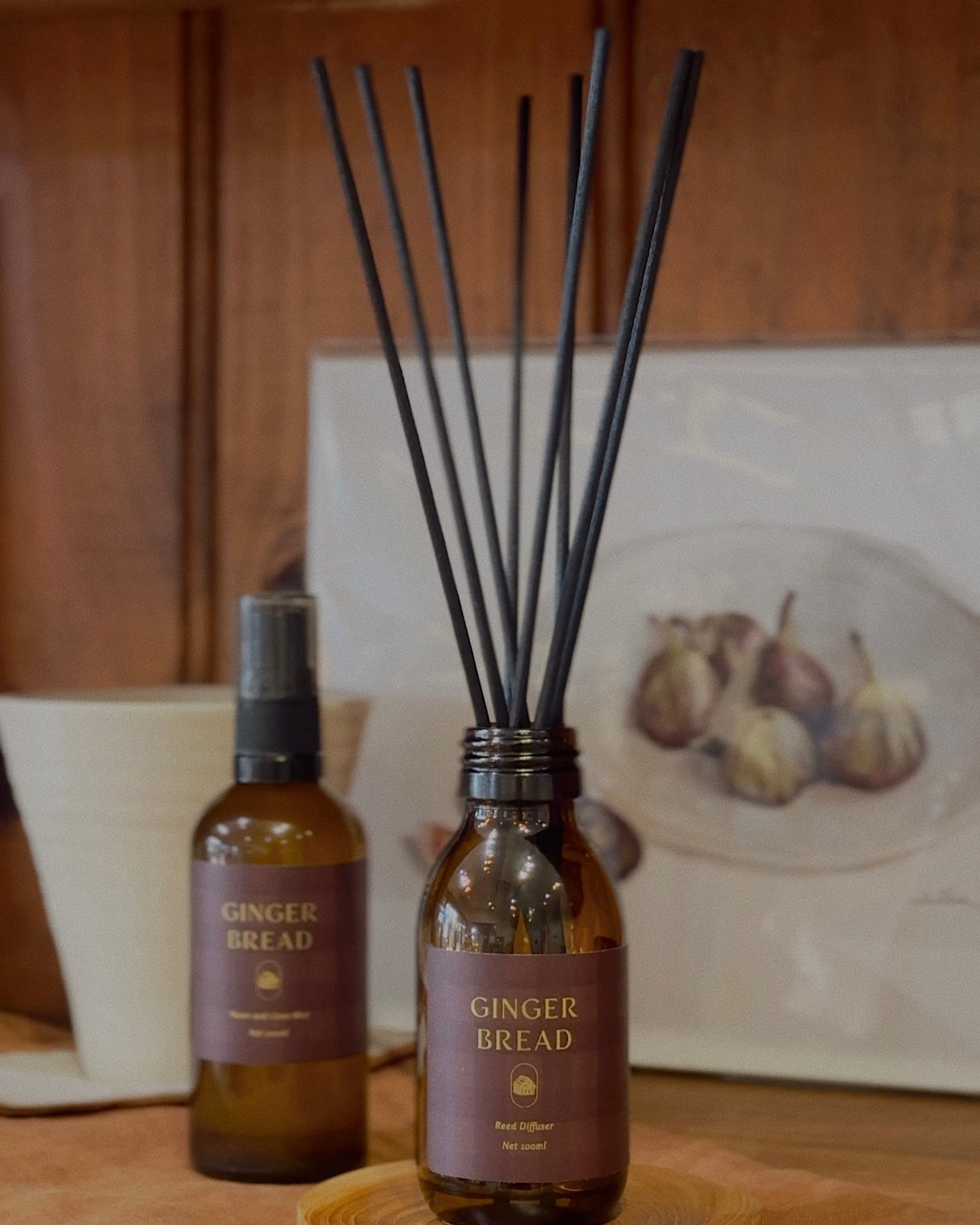 Gingerbread Room and Linen Mist | Cinnamon + Nutmeg + Vanilla